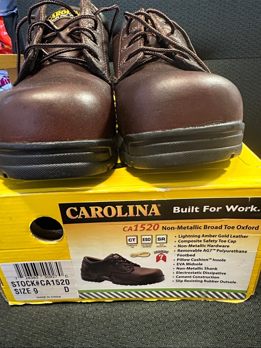 Carolina men’s size 9 work shoes safety toe slip resistant